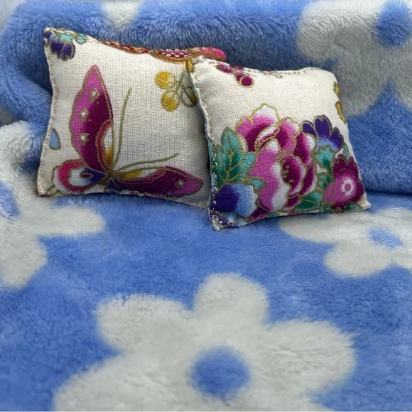 Floral Decorative Throw Pillows - Picture 3 of 5